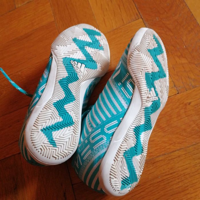 Бутонки за изкуствена трева Adidas Messi, Бутонки за тревен терен Nike