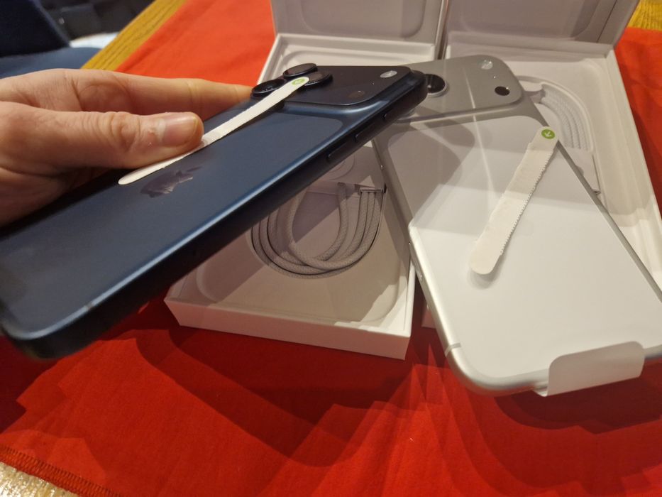 -Iphone 17Pro Max, Nou, 256Gb, 12Ram, 0 cicluri incarcare, neactivat,