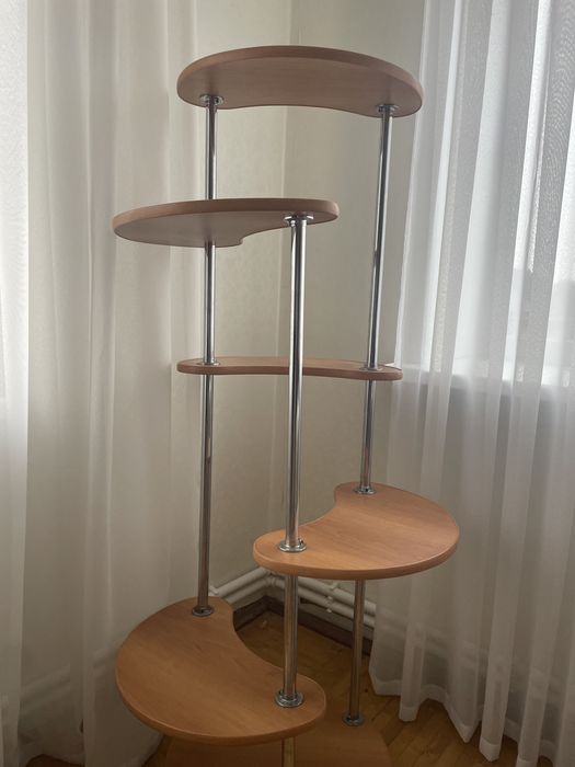 Продам этажерку для цветов