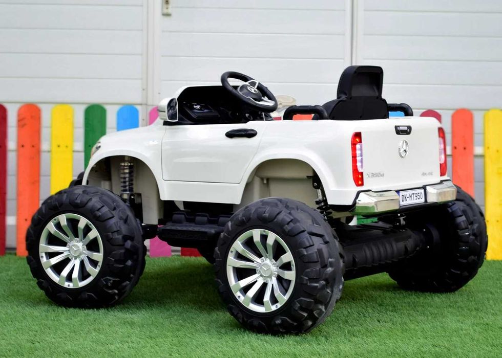 Лицензиран Акумулаторен Джип Mercedes X-Class Monster Truck, 2x12V7Ah