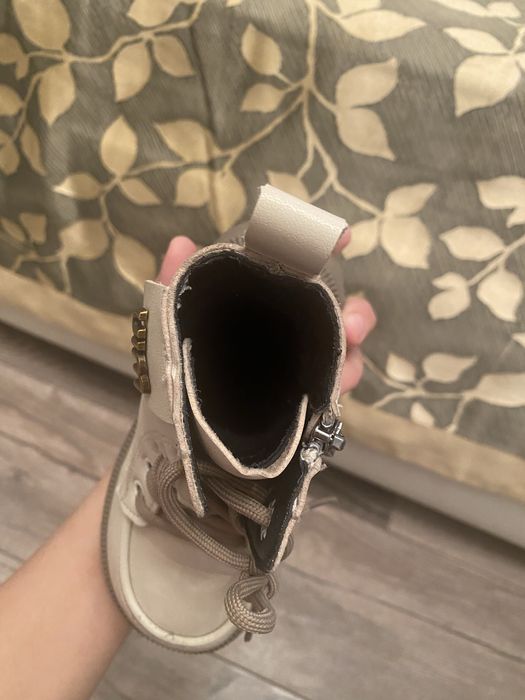 ботинки в отличном состоянии 26 размер