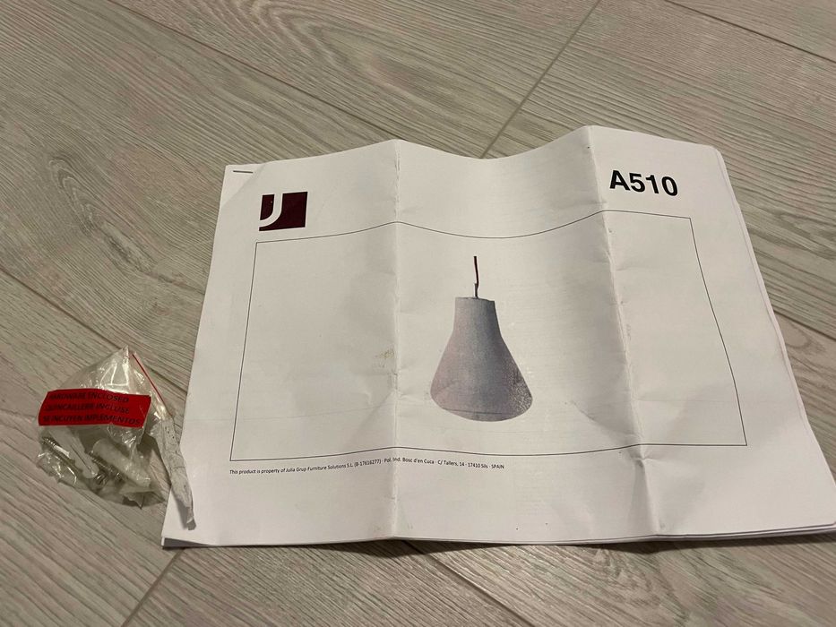 Lampa suspendata din beton - handmade