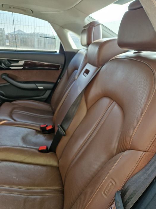 Vând Audi a8L 2011