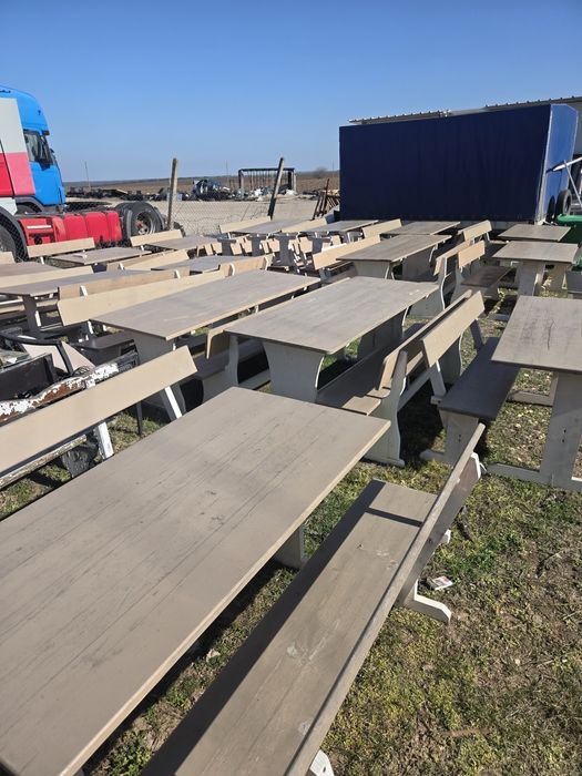 Дървени баварски маси с пейки