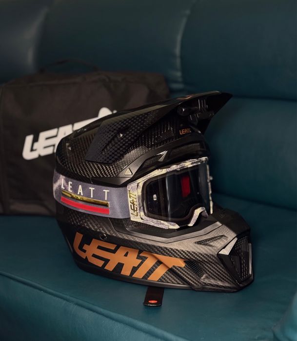 Casca moto Leatt 9.5 carbon ( enduro / adventure )