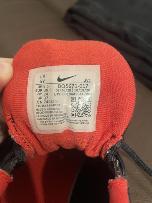 Adidasi Nike revolution 5