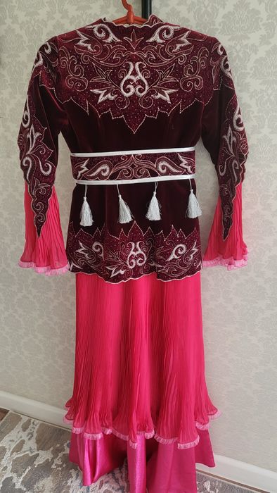 Қазақша комплект сатылады.