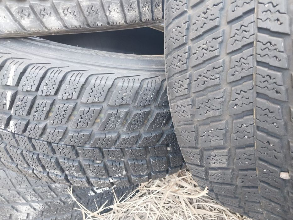 Зимние шины 255/60/17