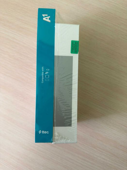 Телефон Oppo A6x 4GB / 128GB  + 10000 mAh външна батерия