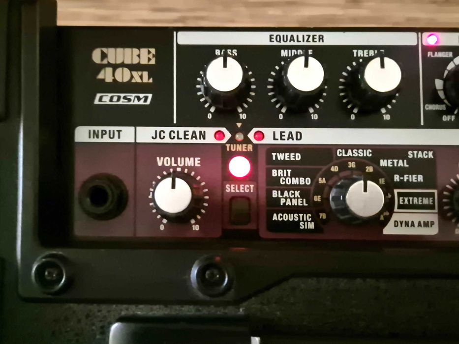 ROLAND CUBE-40XL - висок клас китарен усилвател Роланд кубе