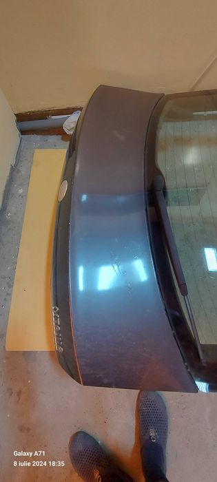 Vand hayon cu sterg parbriz Skoda Octavia Fsi
