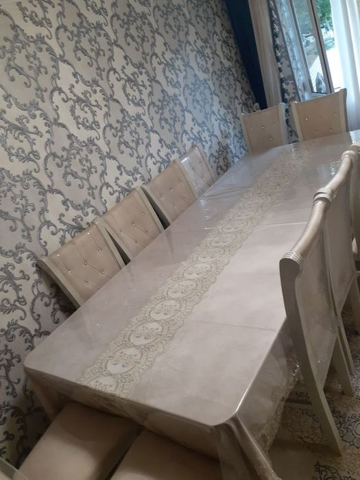 Стол со стульями новое