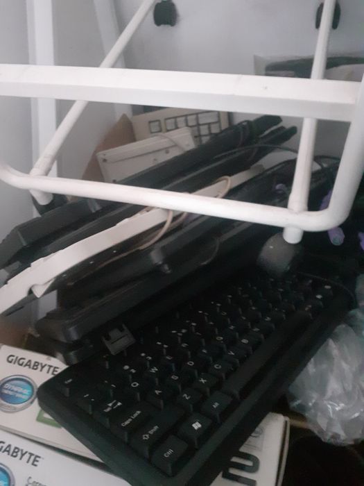 Vând Calculatoare complete 150 lei