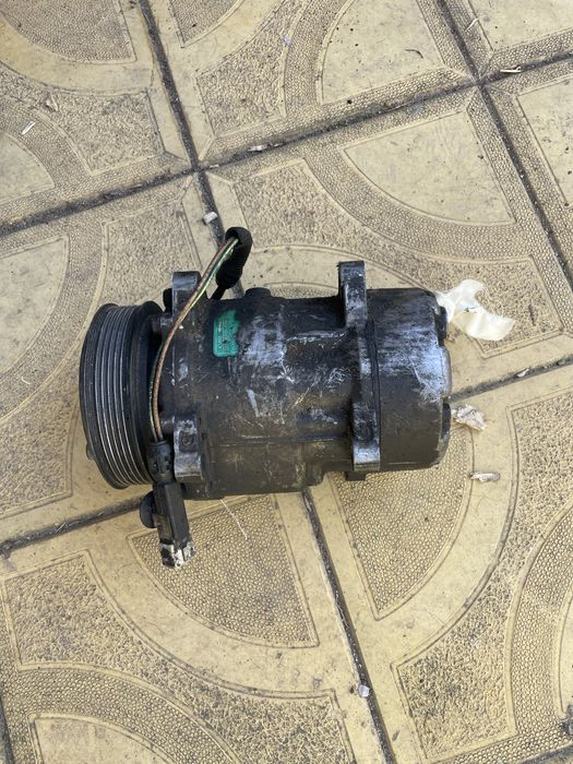 Ауди А3 на части.Двигател 1.9D пежо ситроен на части