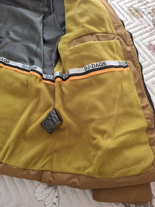 Зимно  мъжко  яке  с  качулка.