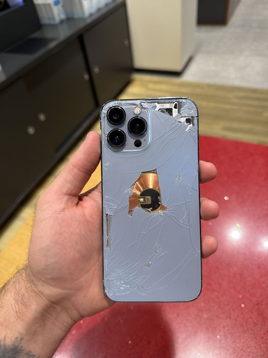 Продам Iphone 13 Pro Max