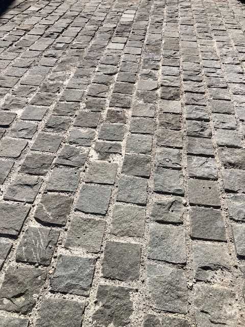 Piatra cubica andezit 10x10x5cm