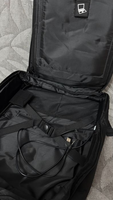 Продам рюкзаки для ноутбука.