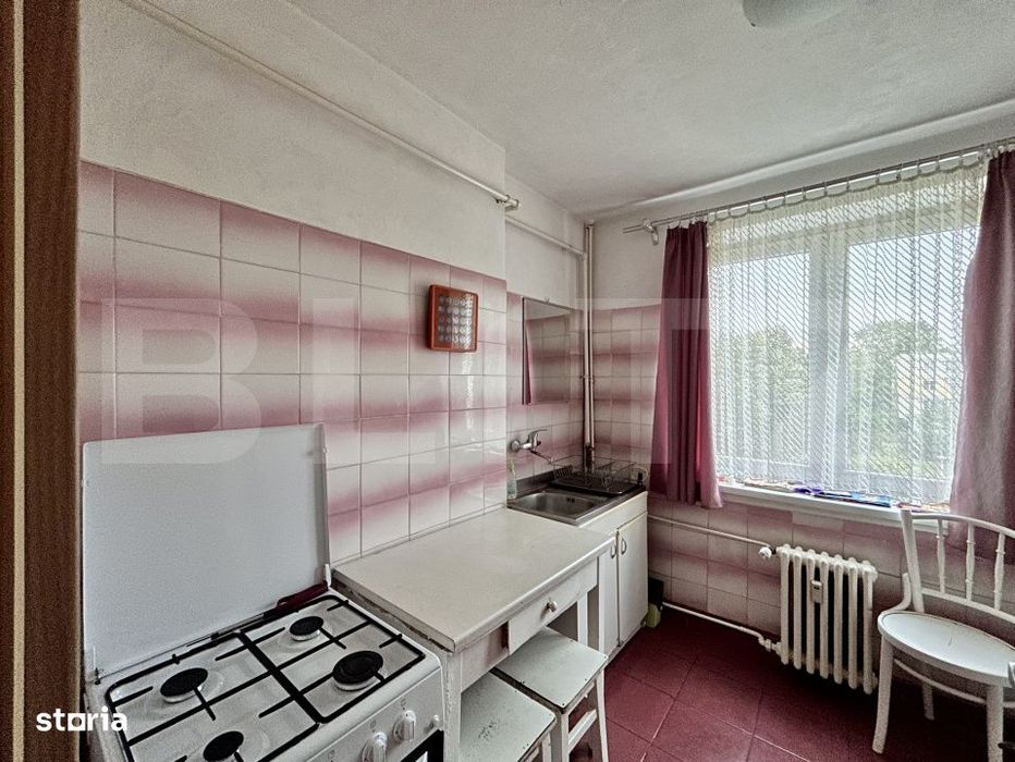 Apartament cu 3 camere, 56 mp, zona Cina