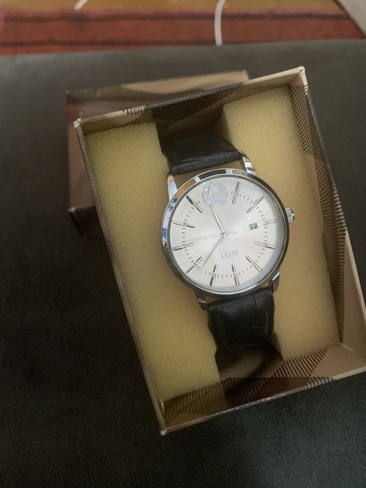 Продам часы две пары