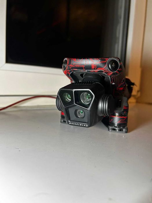 Продам Mavic 3 Pro combo