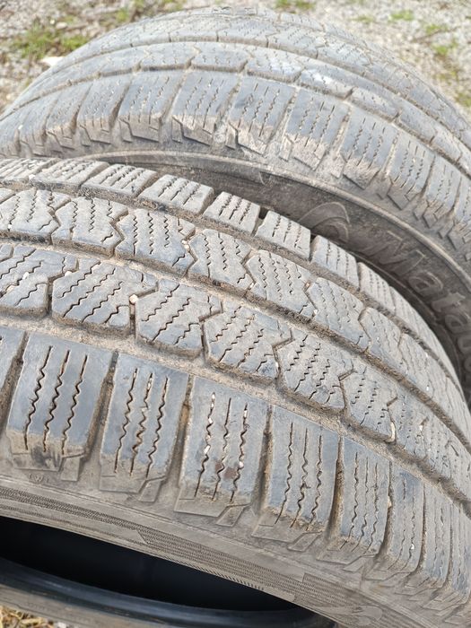 Гуми  215/65/16 C