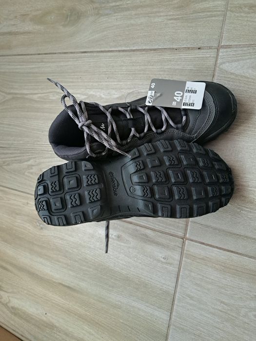 Ghete dama Quechua 40 , material textil , imitatie piele negru și gri