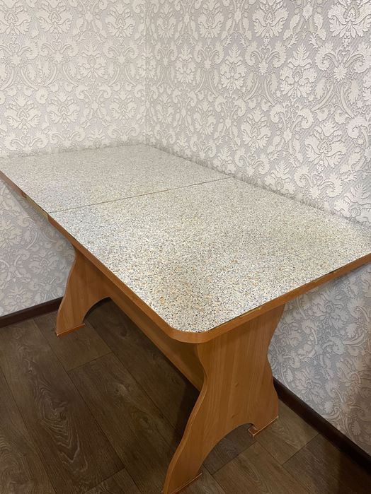 Срочно!!! Отдам Стол