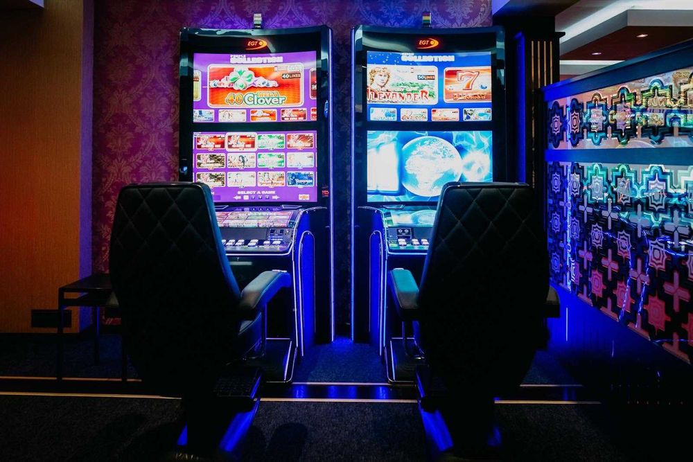 Дава се под наем Заведение в Враца, Център - 300 кв.м за 2500 € - Снимка #4