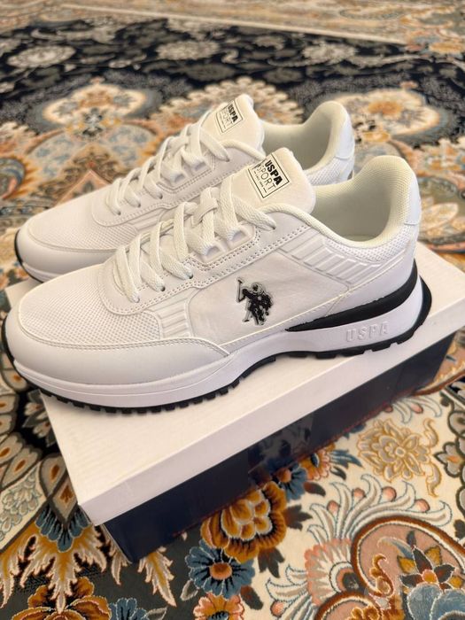 Продается оригинал кроссовки POLO