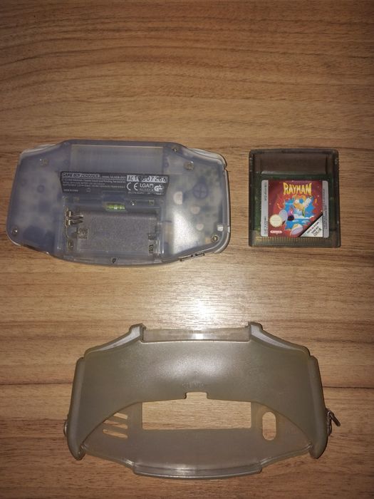 Gameboy advance ( original+ joc Rayman si husa )