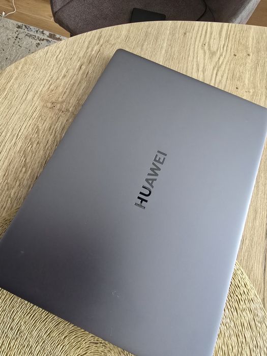 Ноутбук Huawei на i5