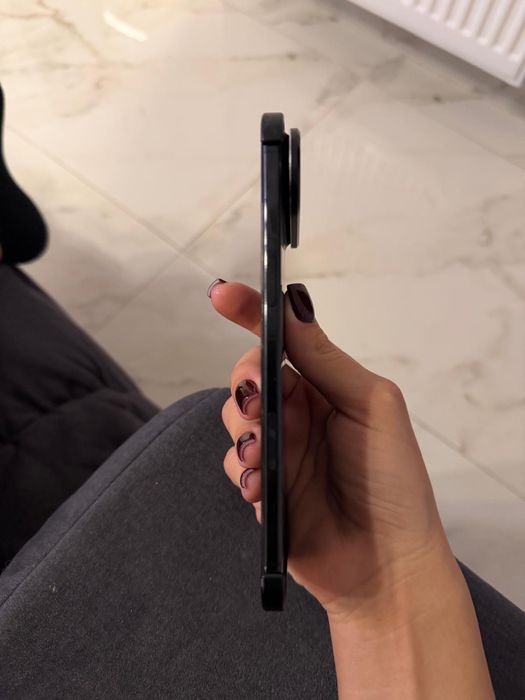 Iphone Air negru 256gb schimb cu 17 pro sau pro max silver