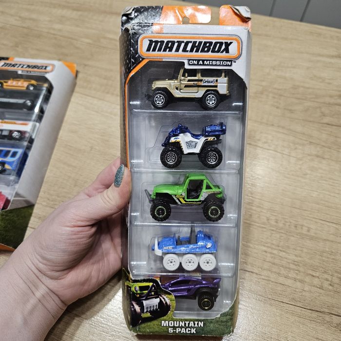 Машинки модельки маленькие