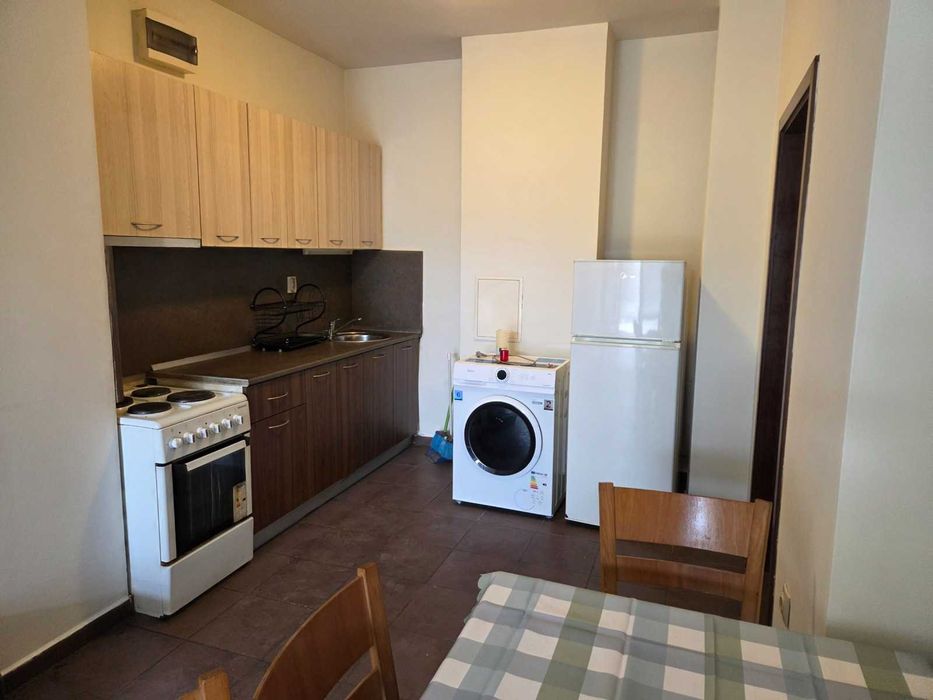 Дава се под наем Четиристаен апартамент в София, Център - 90 кв.м за 650 € - Снимка #1