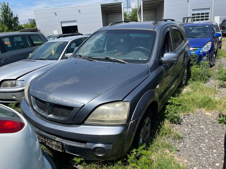 Dezmembrez KIA Sorento 2003 gri inchis diesel