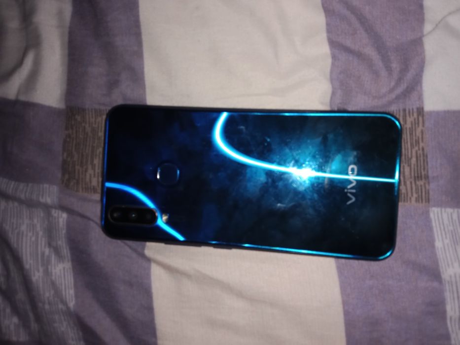 Продается Vivo Y12