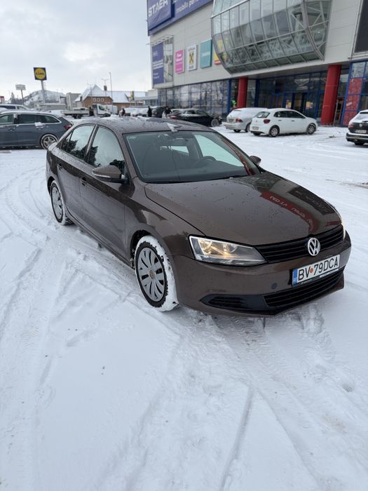 Volkswagen Jetta 2012 2.0 + GPL, automată, cauciucuri 2024