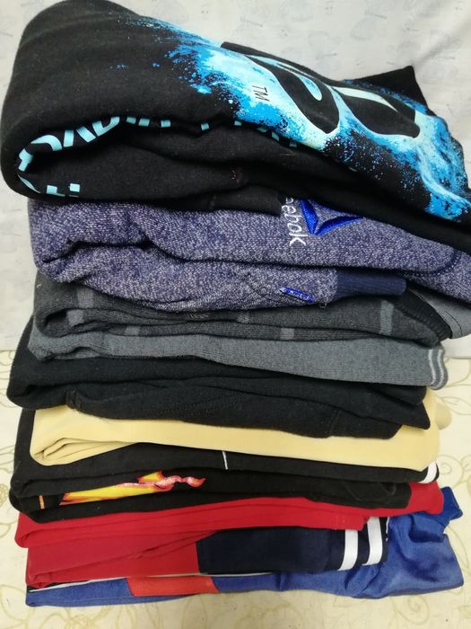 Продам  пиджаки, брюки, рубашки р. 46-48-50