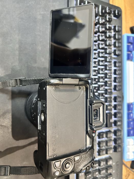 CANON EOS 250d + 18-55 IS STM