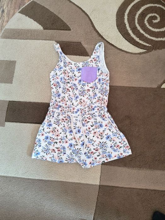 De vânzare rochițe la 25 lei