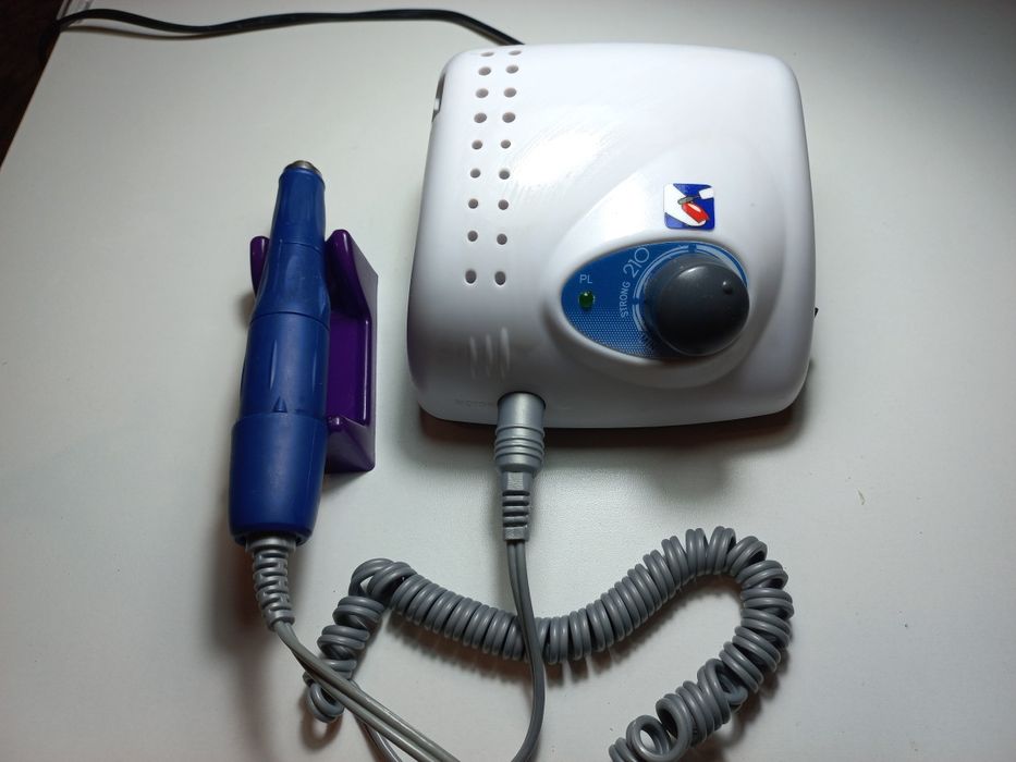 Продам все для Маникюра