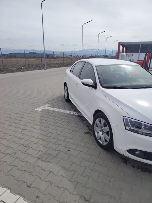 Vând Volkswagen Jetta 1.6 Tdi