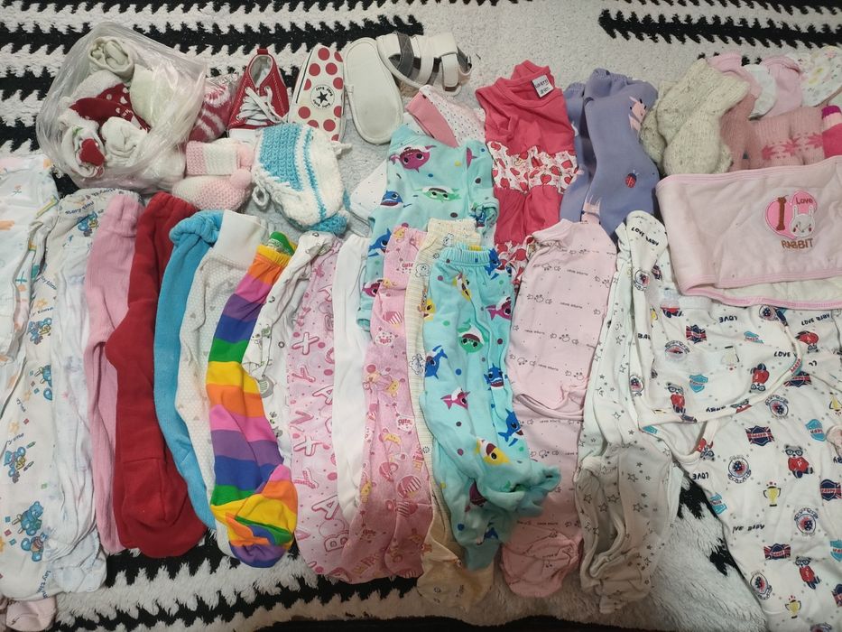 Игральных коврик, одежда, игрушки