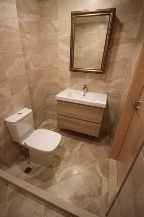 Дава се под наем Двустаен апартамент в Варна, м-т Акчелар - 60 кв.м за 750 € - Снимка #1