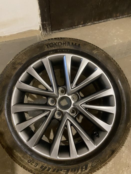 Продаю диски с шиной Camry XV55 R17