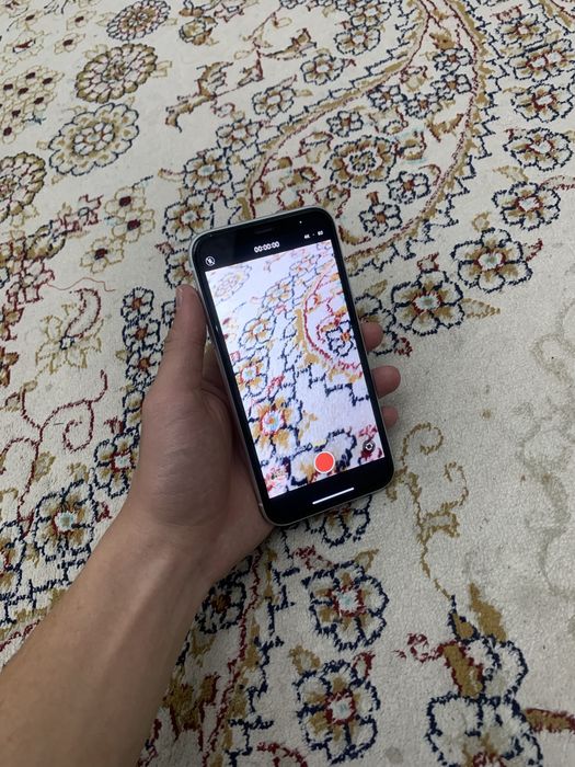 Продам iPhone XR 128GB!