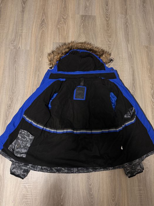 Куртка в хорошем состоянии