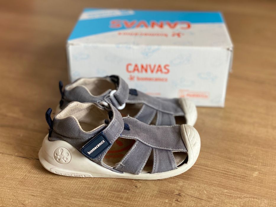 Сандали biomecanics 24 номер