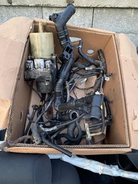 Оригинални части Mazda 3 (2006) 1.6 дизел — отлична кондиция